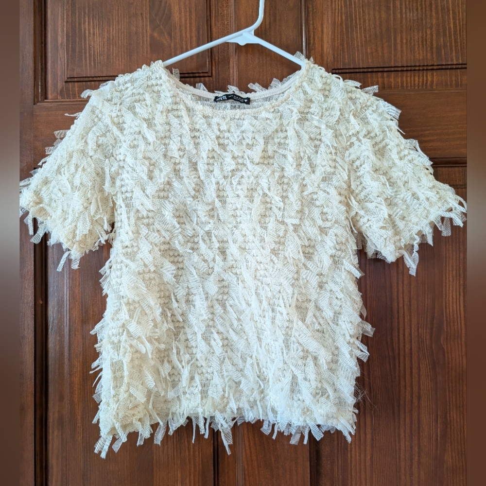 Zara Womens Cream Sheer Fringe Ruffle Blouse Cropped SS Top Size M Unique Bridal